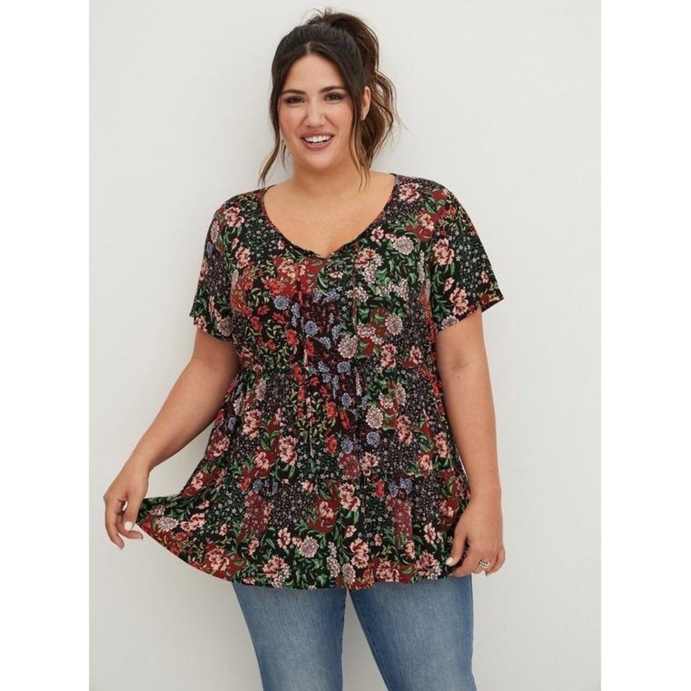 Torrid  Black Floral Textured Stretch Rayon Babydoll Top Size‎ 0 L 12 NEW
